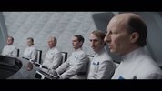 森林里的熊先生冬眠中