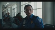 随身危机 Carry-On (2024) 动作 惊悚 悬疑 电影