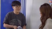 【中字】韩国网剧-和两个美女住在一个房间