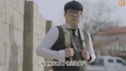 【中字】韩国网剧-你会对卡在墙里的她做什么
